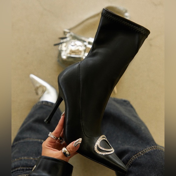 NEW! Black is a stylish black ankle boot with a pointed toe. - Picture 3 of 4